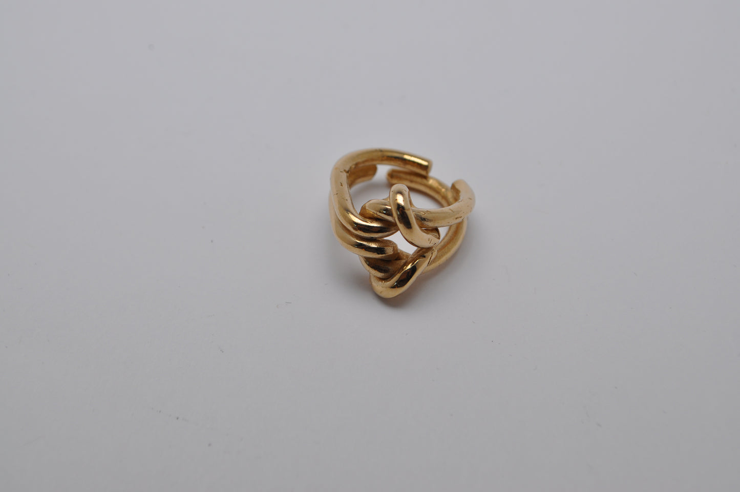 Knot a ring 5