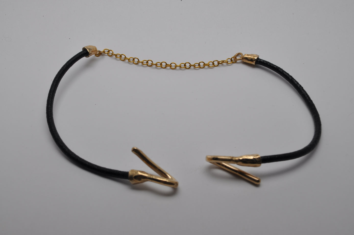 Twisty choker