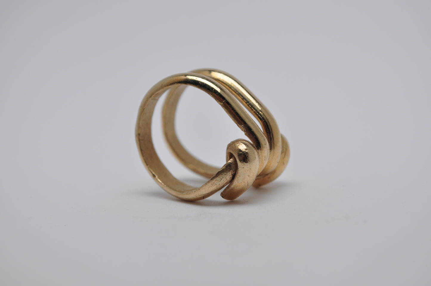 Knot a ring