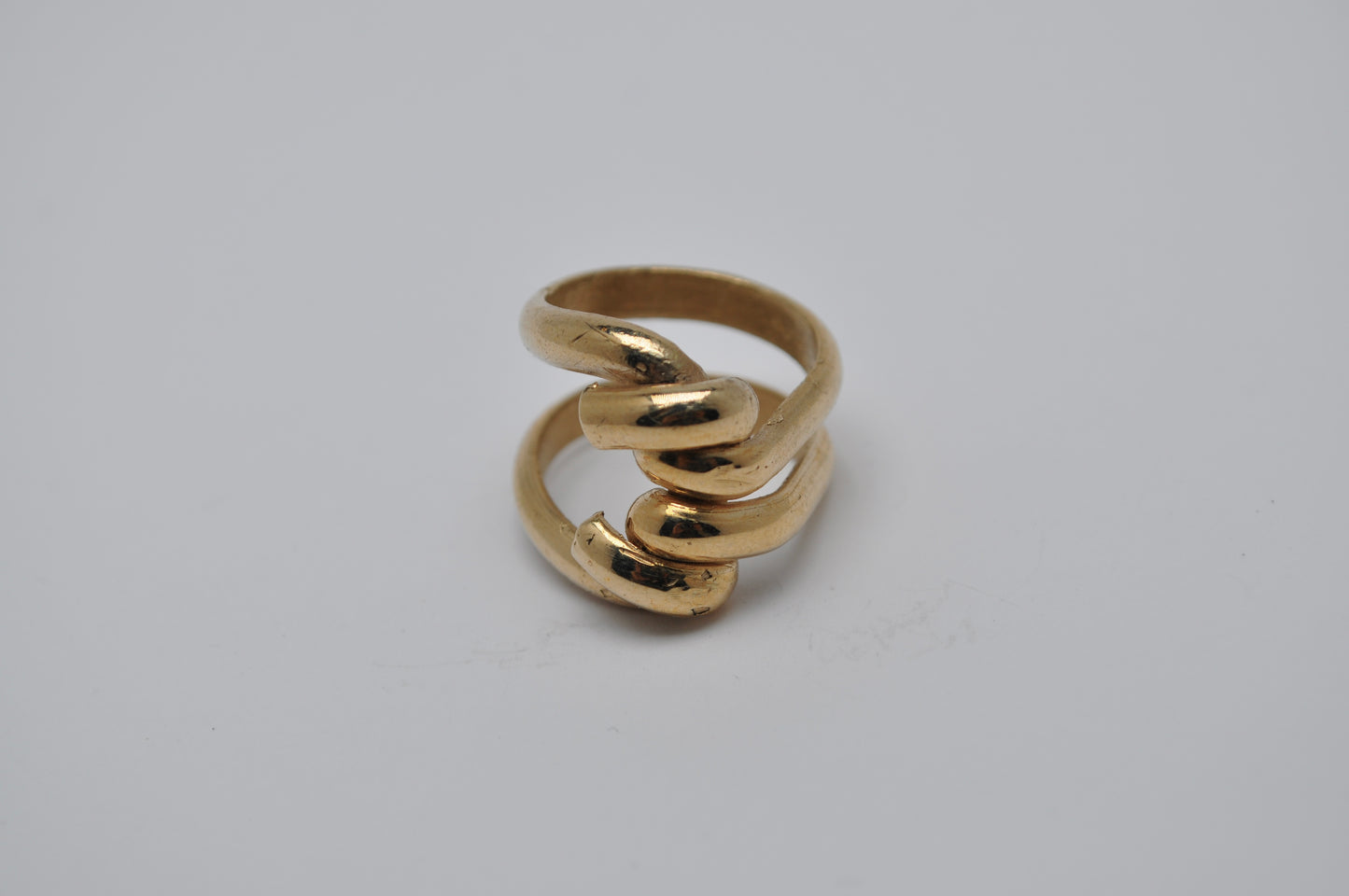Knot a ring