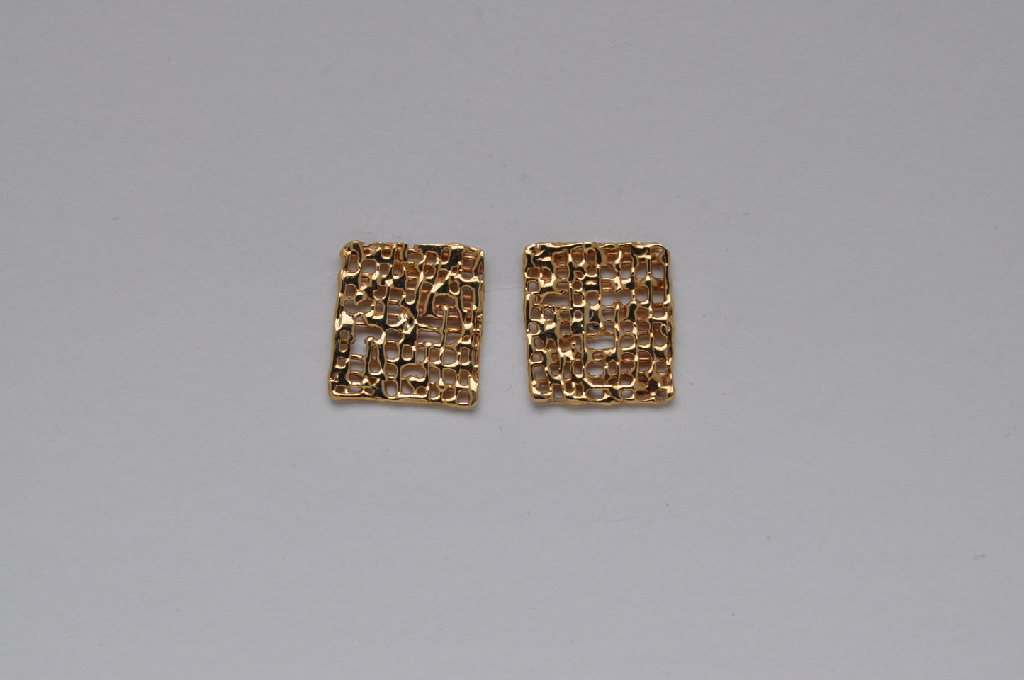 Midi waffle earrings