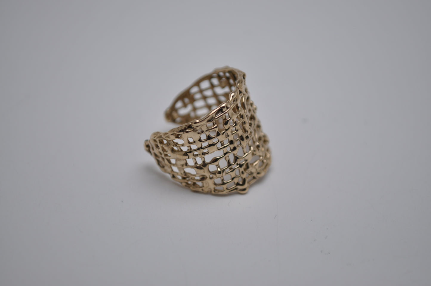 Waffle band ring