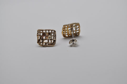 Mini waffle earrings