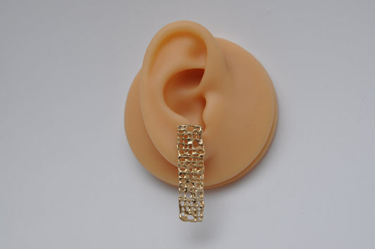 Single waffle earrings