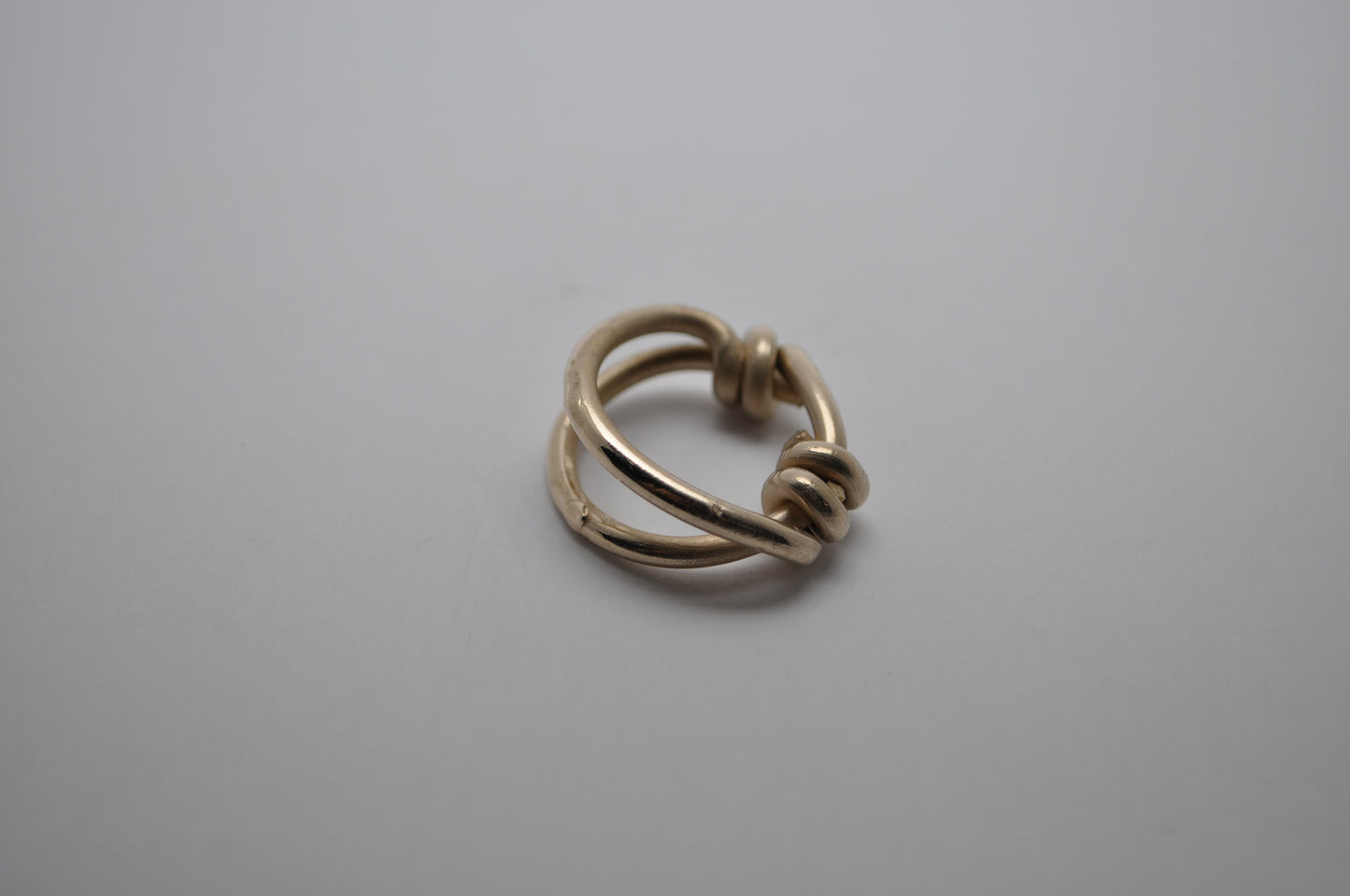 Double knot ring