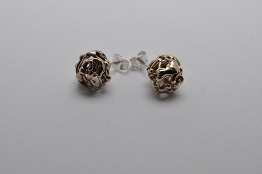 Ball earrings