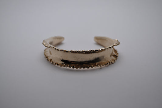 Tire bracelet