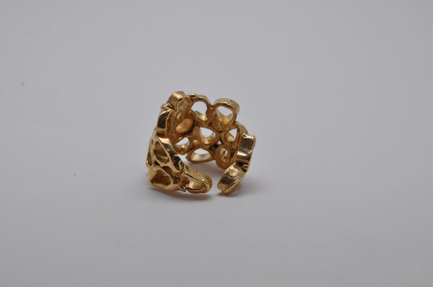 Beehive ring