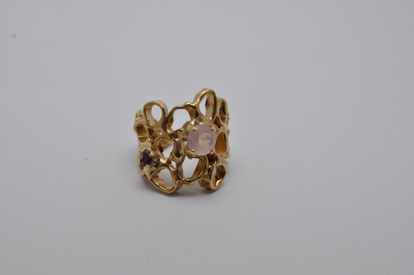 Beehive ring