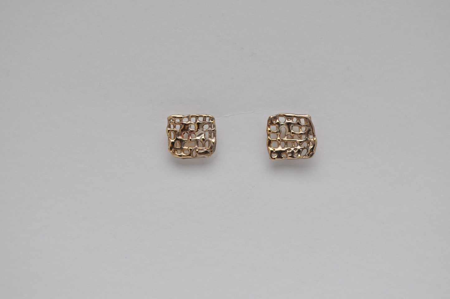 Mini waffle earrings