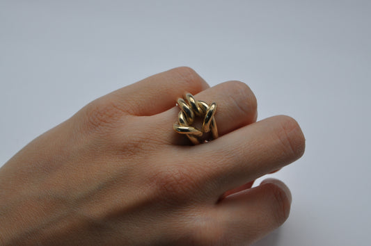 Knot a ring 5