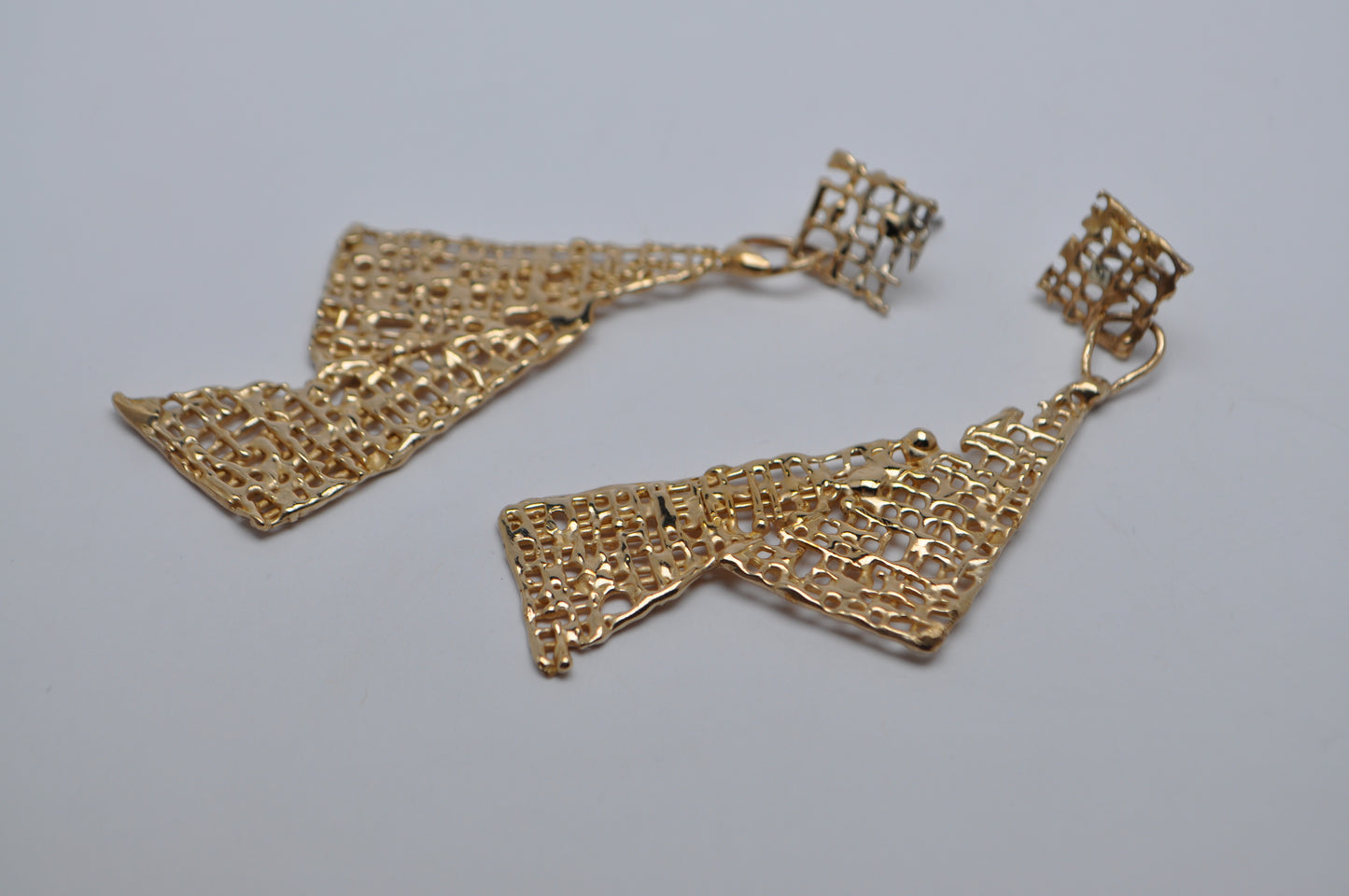 Composed waffle earrings