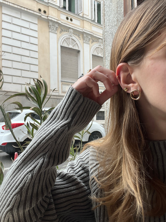 Mini zero earrings