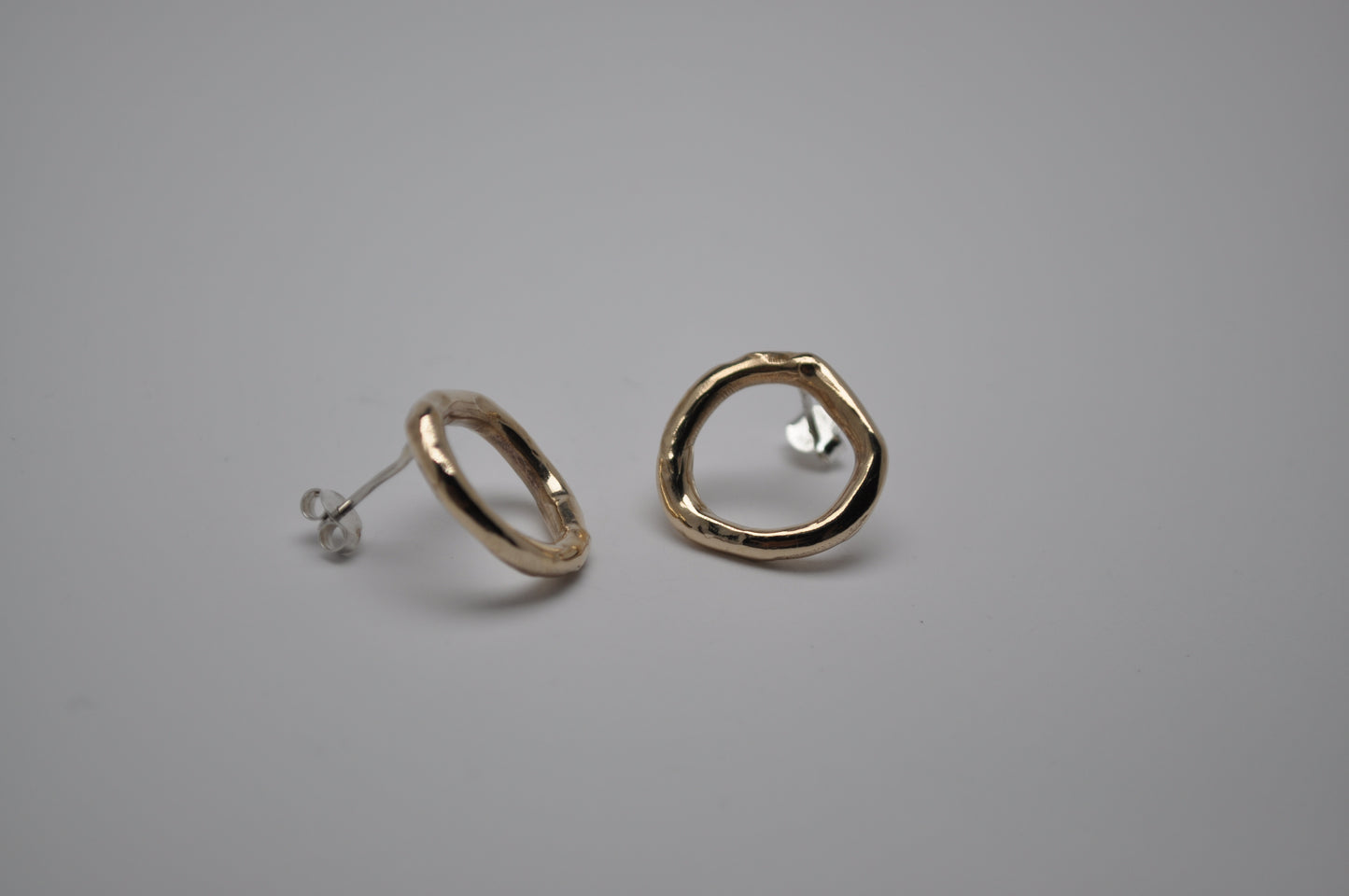 Mini zero earrings