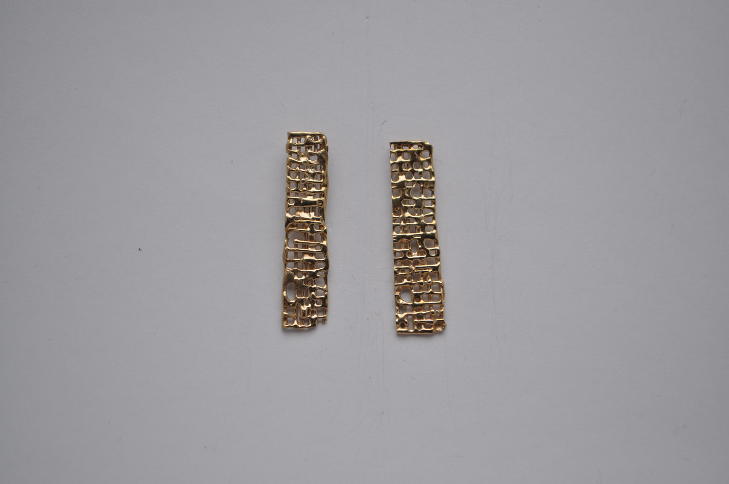 Long waffle earrings