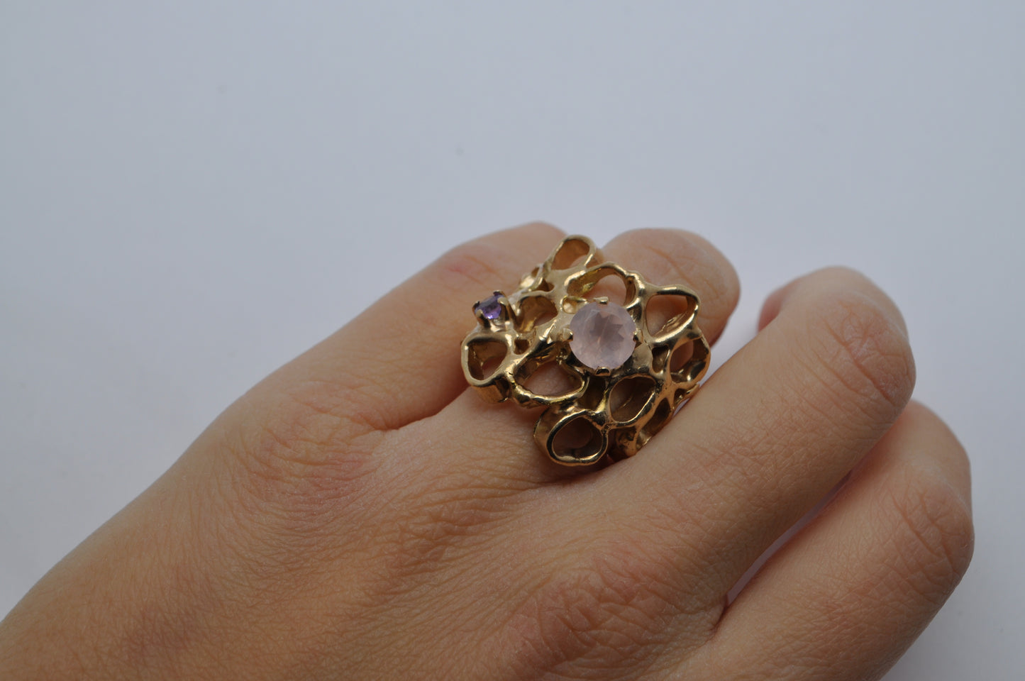 Beehive ring